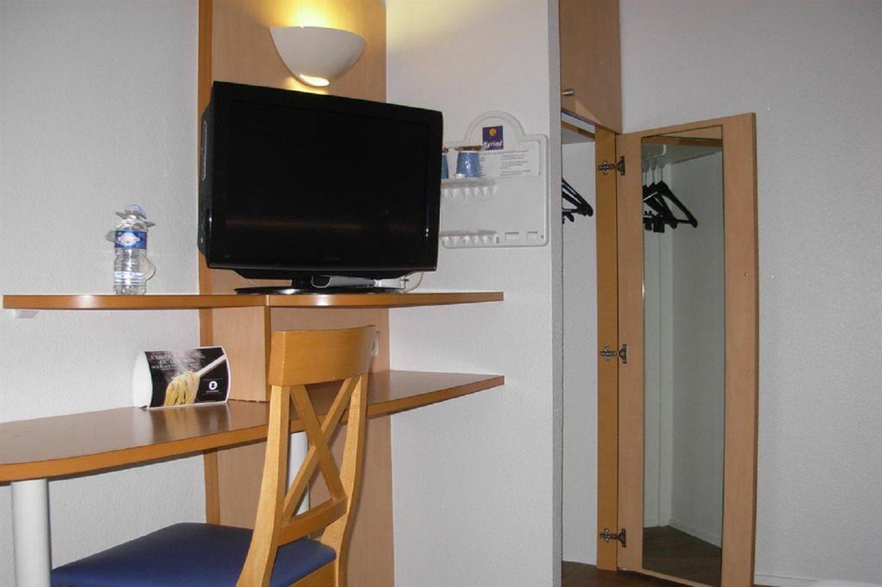 Hotel Inn Grenoble Eybens Parc Des Expositions Ex Kyriad Bagian luar foto