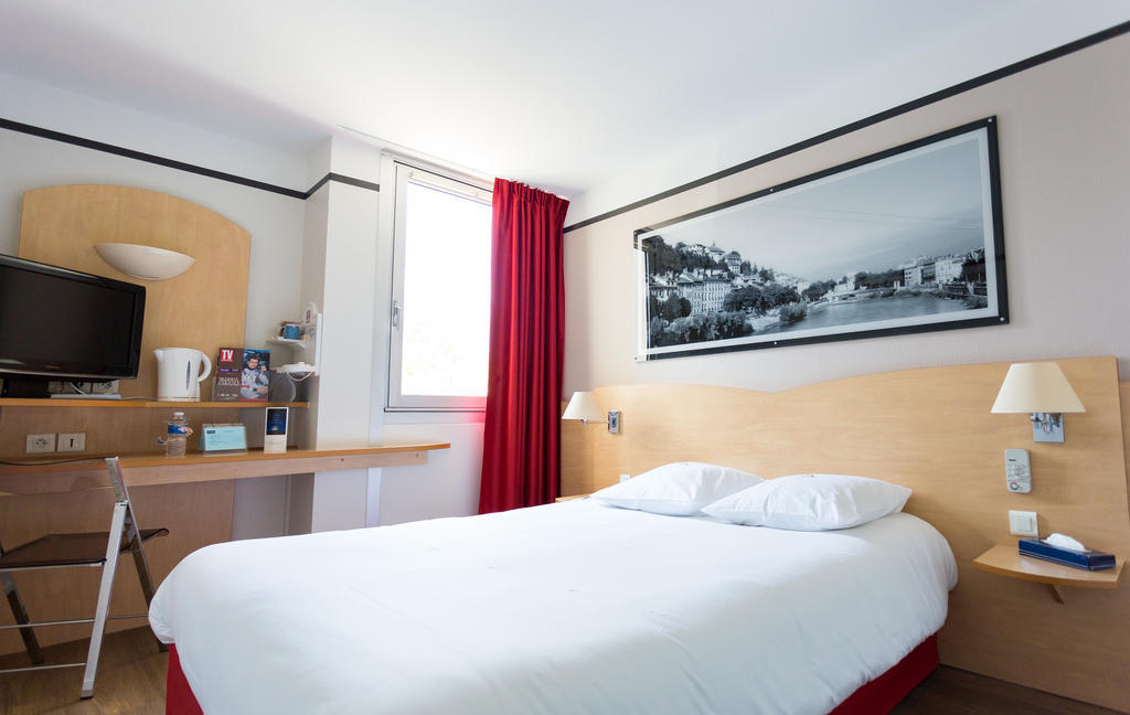 Hotel Inn Grenoble Eybens Parc Des Expositions Ex Kyriad Bagian luar foto