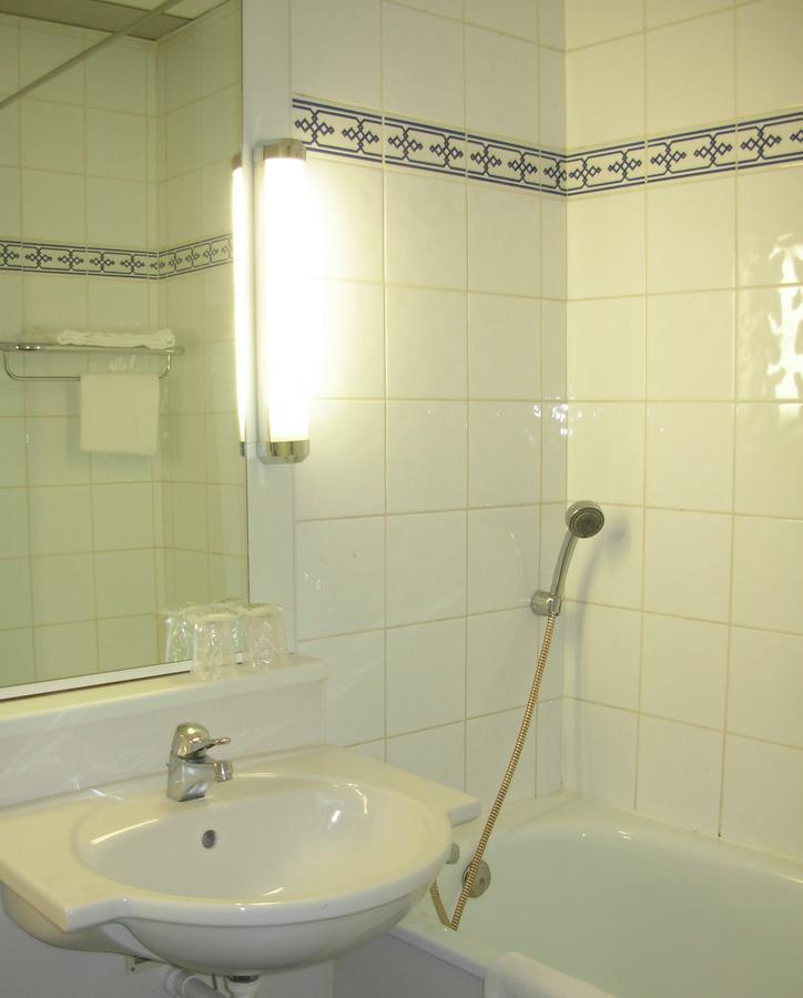 Hotel Inn Grenoble Eybens Parc Des Expositions Ex Kyriad Bagian luar foto