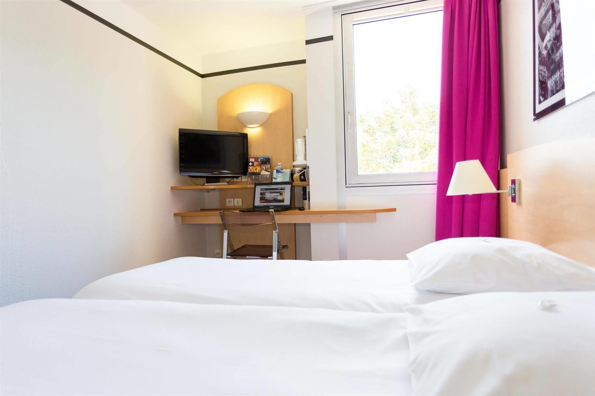 Hotel Inn Grenoble Eybens Parc Des Expositions Ex Kyriad Bagian luar foto
